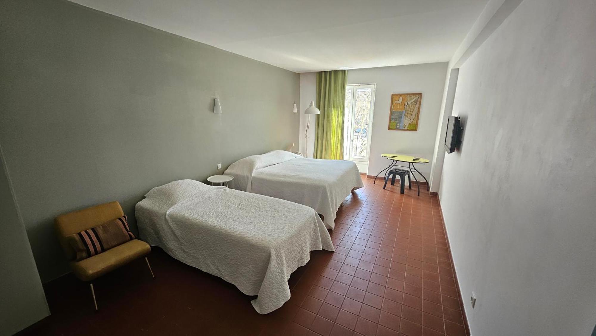 Hotel Burrhus Vaison-la-Romaine Exterior photo