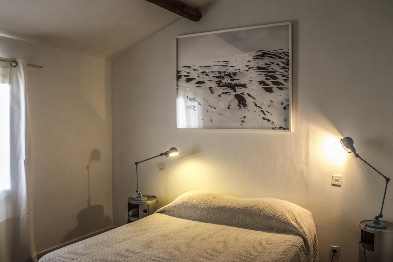 Hotel Burrhus Vaison-la-Romaine Exterior photo